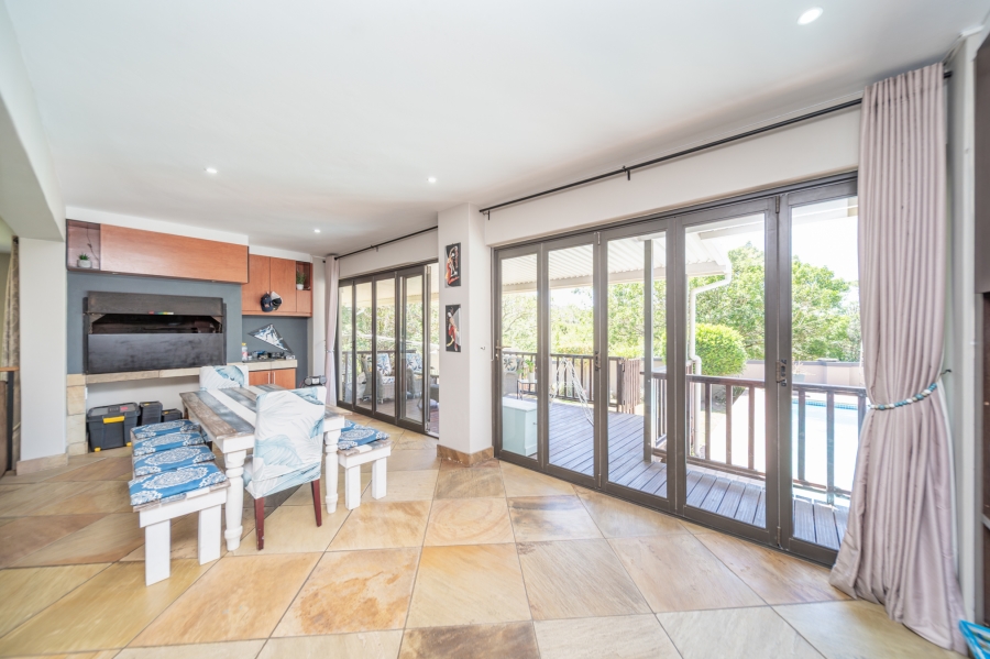 5 Bedroom Property for Sale in Beacon Bay Eastern Cape